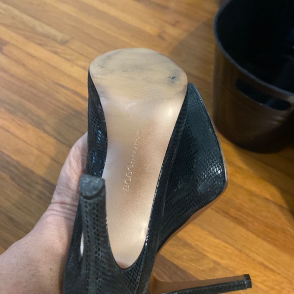 BCBGeneration‎ Parade Black Leather Soft Snake Platform Pumps - Picture 5 of 6